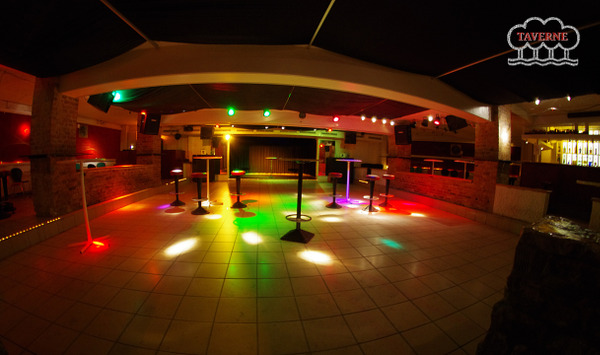 TAVERNE